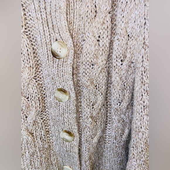 Old Navy Tan Cable Knit Cape Poncho size XL - Picture 5 of 10